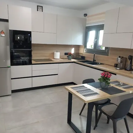Velania House 2 Apartment