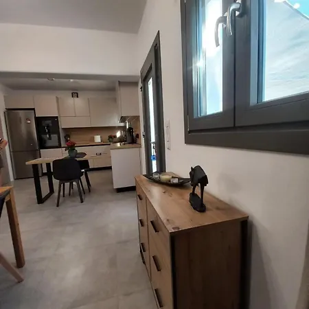Velania House 2 *